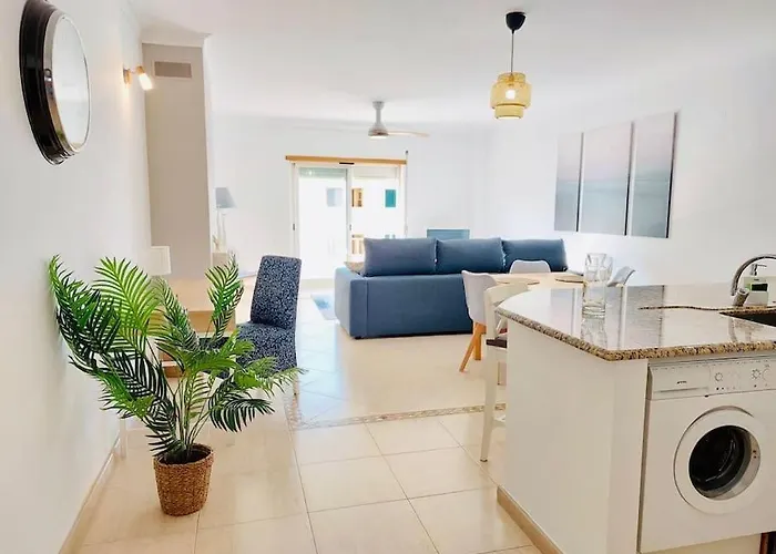 Апартаменты Praia Central *